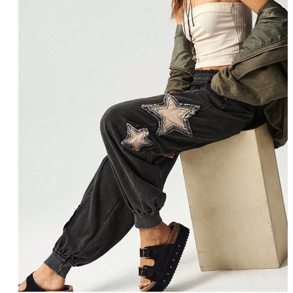 Mineral wash Stretchy Waist Star patch cotton joggers pants - Picture 2 of 6